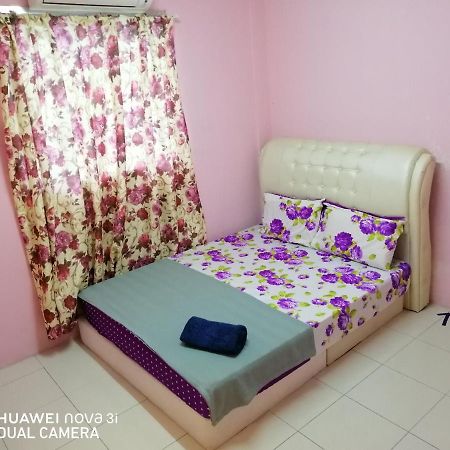 Layla Inn Batu Pahat Exteriér fotografie