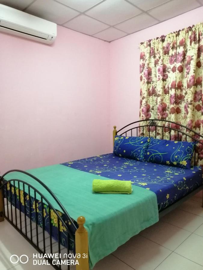 Layla Inn Batu Pahat Exteriér fotografie