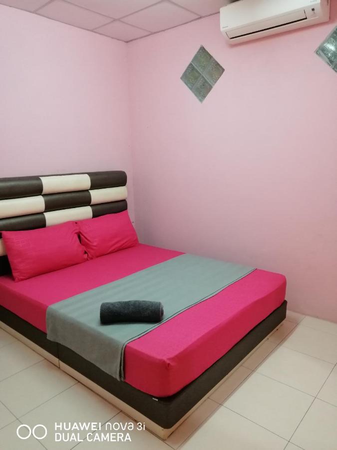 Layla Inn Batu Pahat Exteriér fotografie