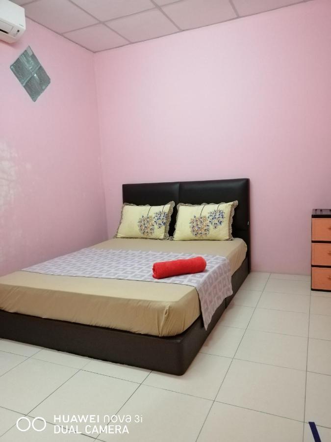 Layla Inn Batu Pahat Exteriér fotografie