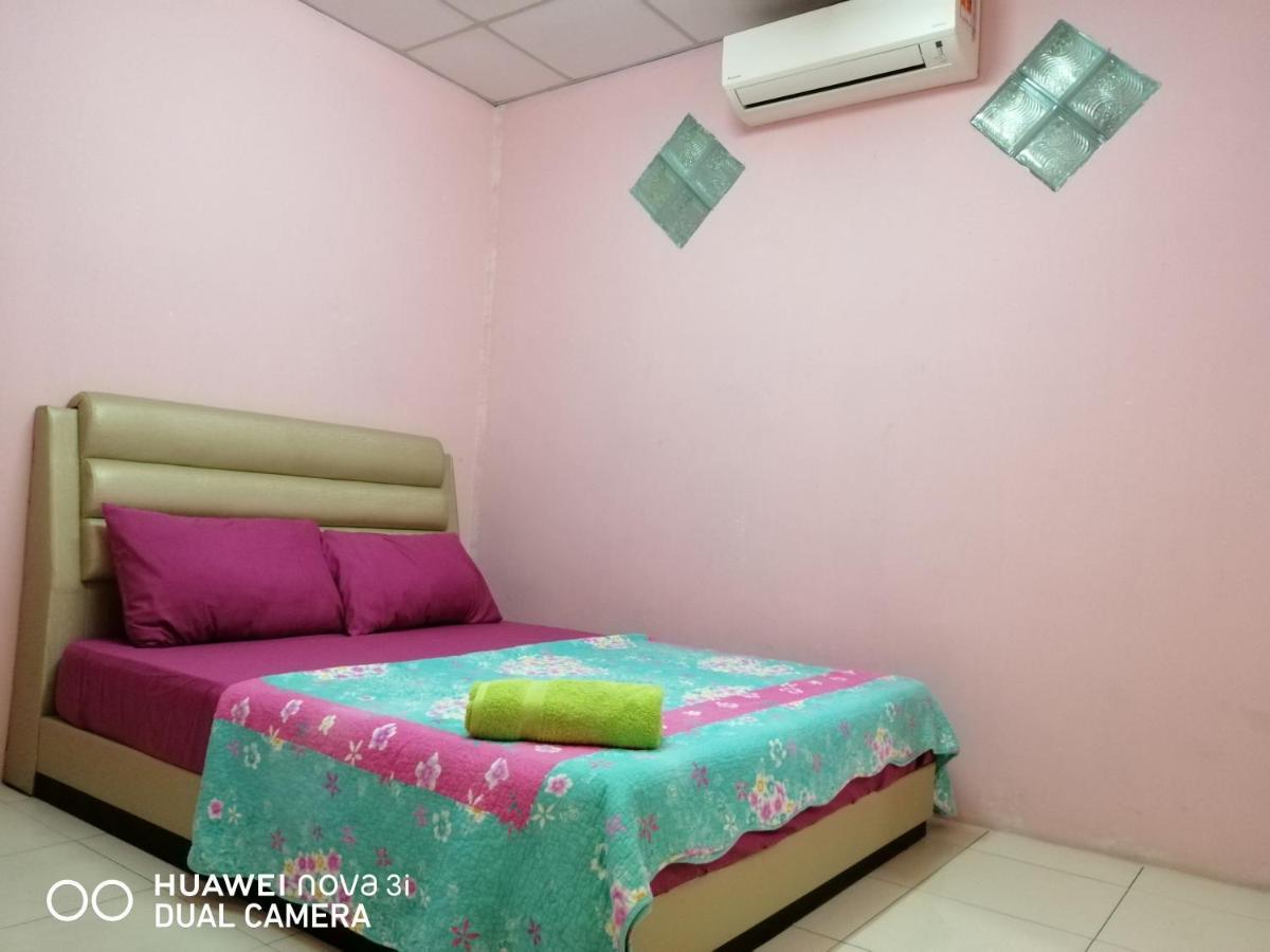 Layla Inn Batu Pahat Exteriér fotografie