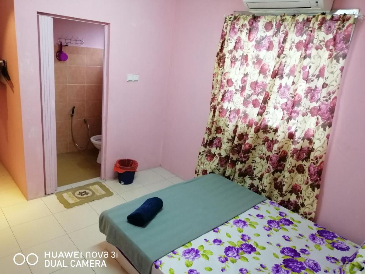 Layla Inn Batu Pahat Exteriér fotografie