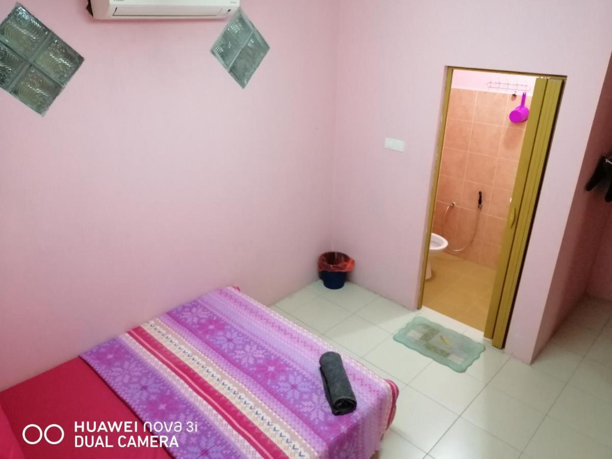 Layla Inn Batu Pahat Exteriér fotografie